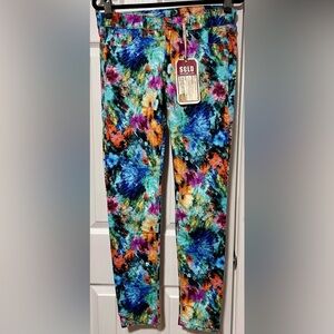 New SOLD DESIGN LAB Multi Colored Print Super Skinny Jeans, Size 28.